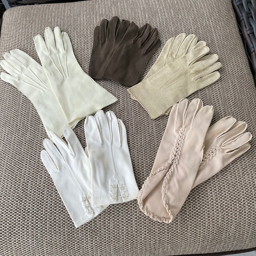 7 pair vintage gloves,neutral colors.Medium. - Picture 1 of 15